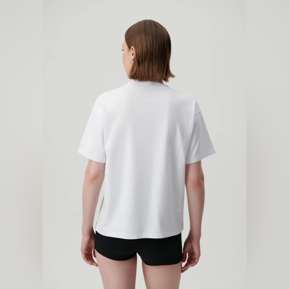 Aija t-shirt is %100 cotton. - Picture 3 of 4